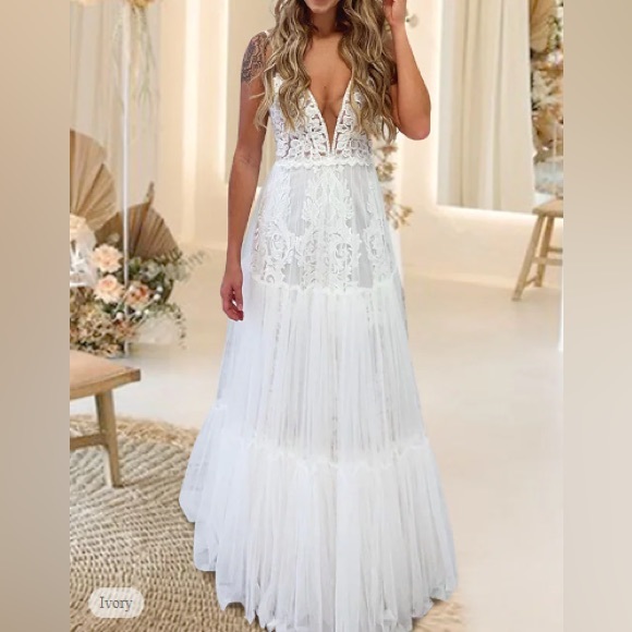 Romantic Ivory Beachy/Boho Wedding Dress - NWT - Picture 1 of 8